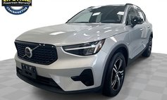 2024 Volvo XC40 B5 Core
