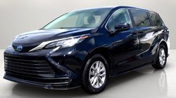 2022 Toyota Sienna LE 8-Passenger