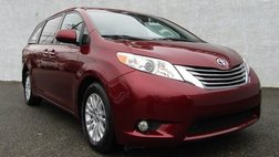 2017 Toyota Sienna XLE 7-Passenger Auto Access Seat