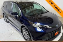 2021 Toyota Sienna LE 8-Passenger