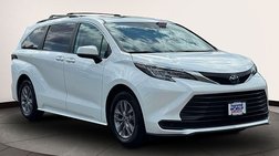 2023 Toyota Sienna LE 8-Passenger
