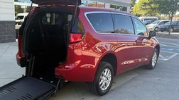 2025 Chrysler Voyager LX