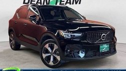 2023 Volvo XC40 B5 Plus Dark Theme