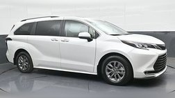 2024 Toyota Sienna XLE