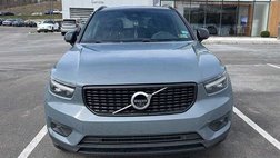 2022 Volvo XC40 T5 R-Design