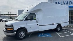 2025 Chevrolet Express 3500