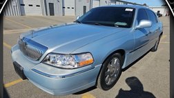 2005 Lincoln Town Car Signature Limited