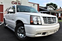 2005 Cadillac Escalade Base
