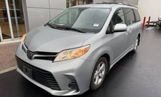 2020 Toyota Sienna LE