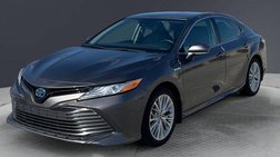 2020 Toyota Camry Hybrid XLE