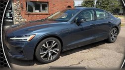 2021 Volvo S60 Recharge T8 R-Design Expression