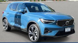 2025 Volvo XC40 B5 Ultra Bright Theme
