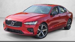 2024 Volvo S60 B5 Plus Dark Theme