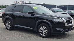 2022 Nissan Pathfinder SL