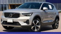 2023 Volvo XC40 B5 Plus Bright Theme