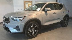 2025 Volvo XC40 B5 Core Bright Theme