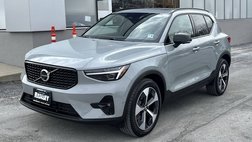2026 Volvo XC40 B5 Plus