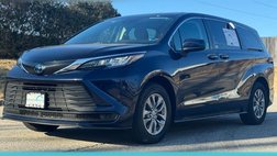 2023 Toyota Sienna LE 8-Passenger