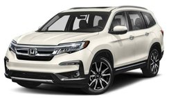 2020 Honda Pilot Touring w/Rear Captain's Chairs