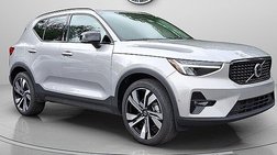 2025 Volvo XC40 B5 Plus Dark Theme