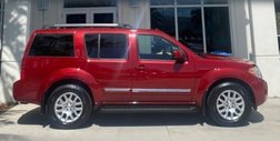 2011 Nissan Pathfinder LE