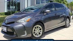 2016 Toyota Prius v Three