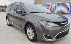 2017 Chrysler Pacifica Touring L FWD
