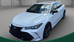 2019 Toyota Avalon Hybrid XSE