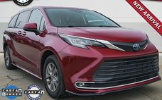 2022 Toyota Sienna XLE