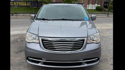 2016 Chrysler Town and Country Touring