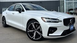 2024 Volvo S60 B5 Core Dark Theme