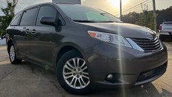 2017 Toyota Sienna XLE 7-Passenger Auto Access Seat