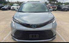 2025 Toyota Sienna Woodland Edition