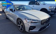 2024 Volvo S60 B5 Core Dark Theme