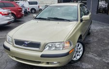 2001 Volvo S40 Base