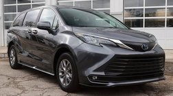 2025 Toyota Sienna XLE 8-Passenger
