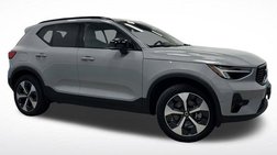 2024 Volvo XC40 B5 Plus Dark Theme