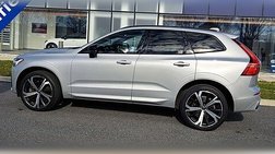 2022 Volvo XC60 B6 R-Design