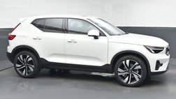 2024 Volvo XC40 B5 Plus Bright Theme