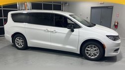 2025 Chrysler Voyager LX