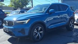 2025 Volvo XC40 B5 Core Bright Theme
