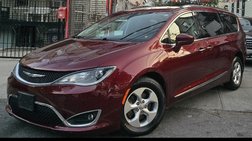 2017 Chrysler Pacifica Touring-L Plus