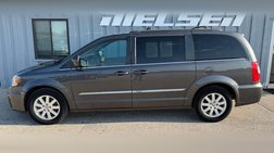 2016 Chrysler Town and Country Touring
