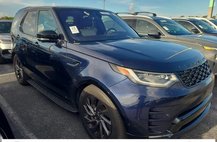 2022 Land Rover Discovery P300 S R-Dynamic