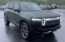 2025 Rivian R1S Adventure