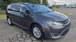 2017 Chrysler Pacifica Touring L FWD