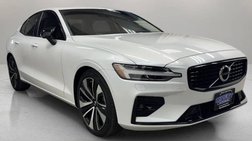 2022 Volvo S60 B5 Momentum