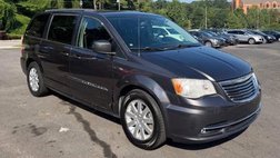 2016 Chrysler Town and Country Touring