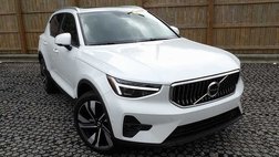 2025 Volvo XC40 B5 Plus Bright Theme