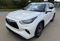 2020 Toyota Highlander Hybrid XLE